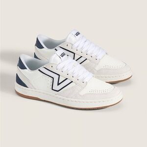 Vans Lowland 2.0 Shoe Vintage Blue Gum Mens 11.0 US